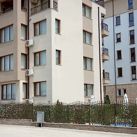 Apartament On Cypress Street Nesebyr