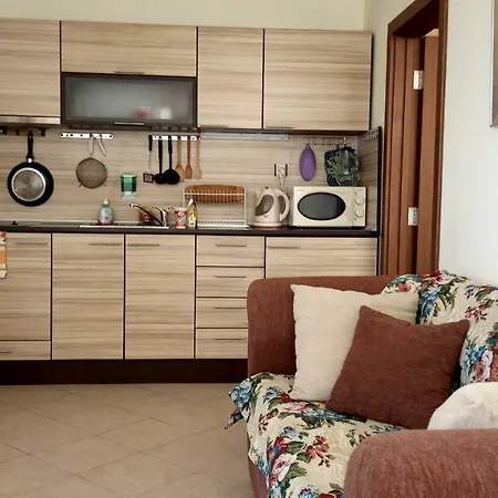 Apartment On Cypress Street Nessebar